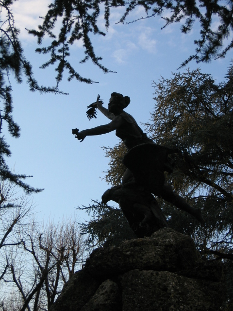 Particolare del Monumento ai Caduti - By Erasmus 89 (Own work) - via Wikimedia Commons