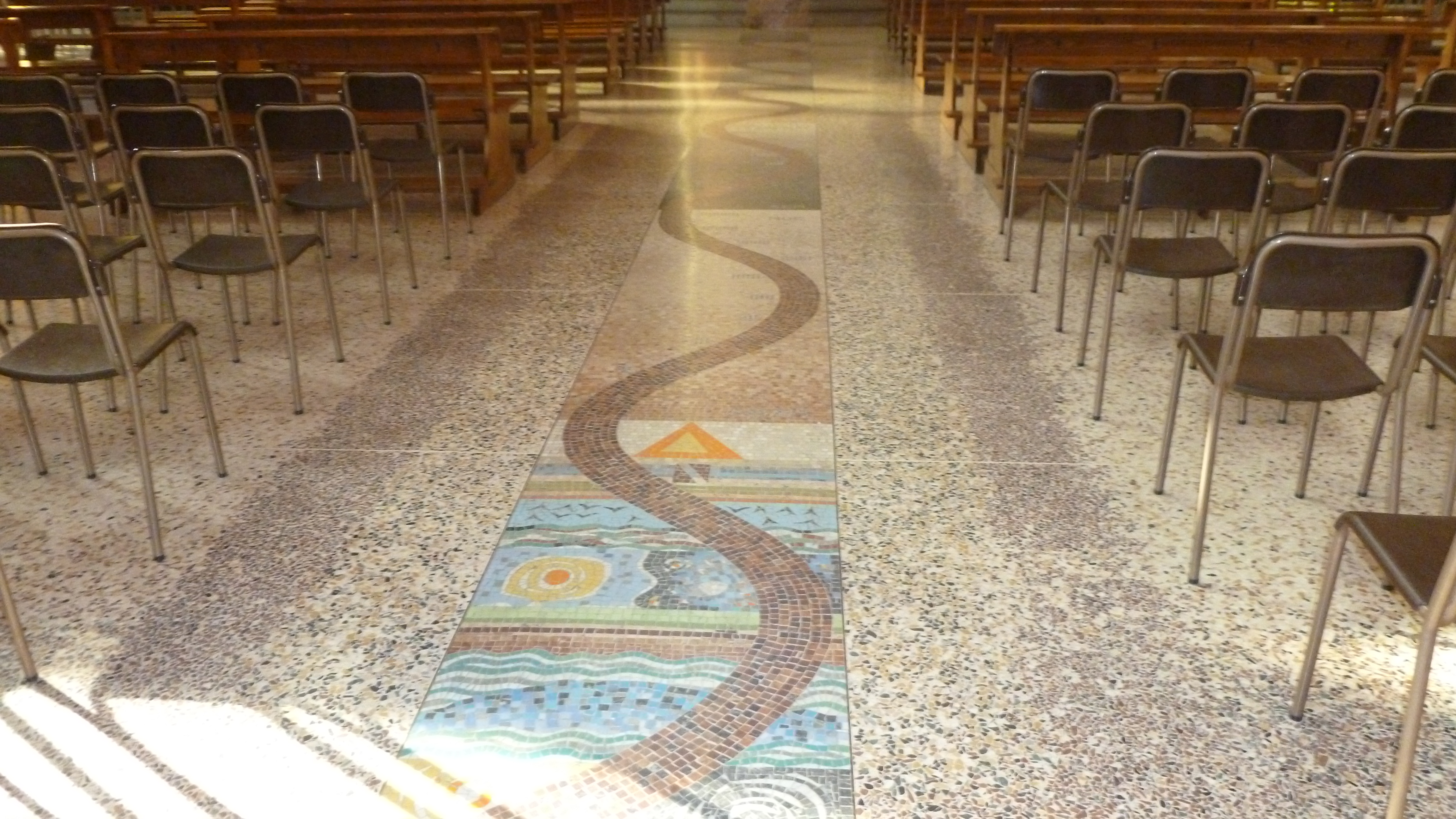 Pavimentazione della chiesa di San Carlo - By Silvia Barzago (Own work) - via Wikimedia Commons